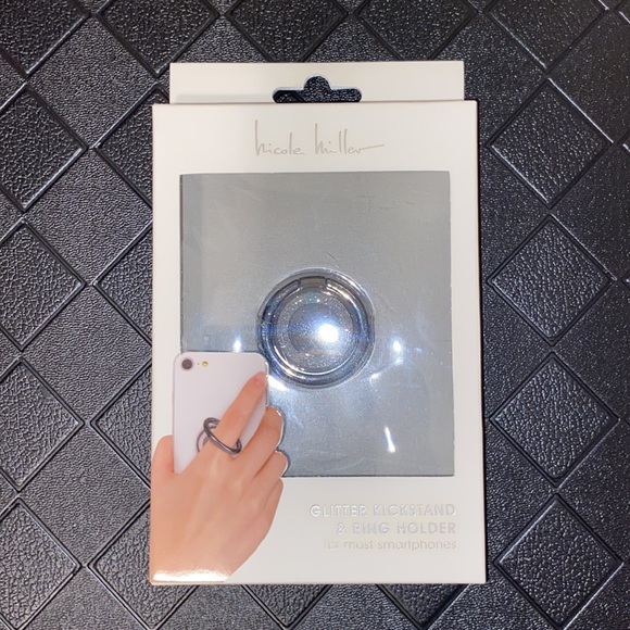 Phone Rings - Picture 2 of 5